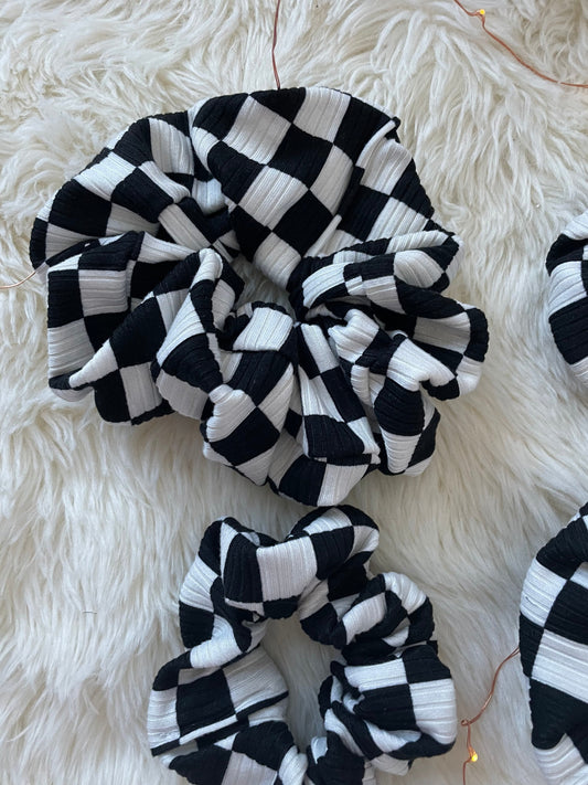 Checkered Rib Knit Scrunchie: Black & White Hair Accessory