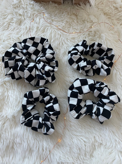 Checkered Rib Knit Scrunchie: Black & White Hair Accessory
