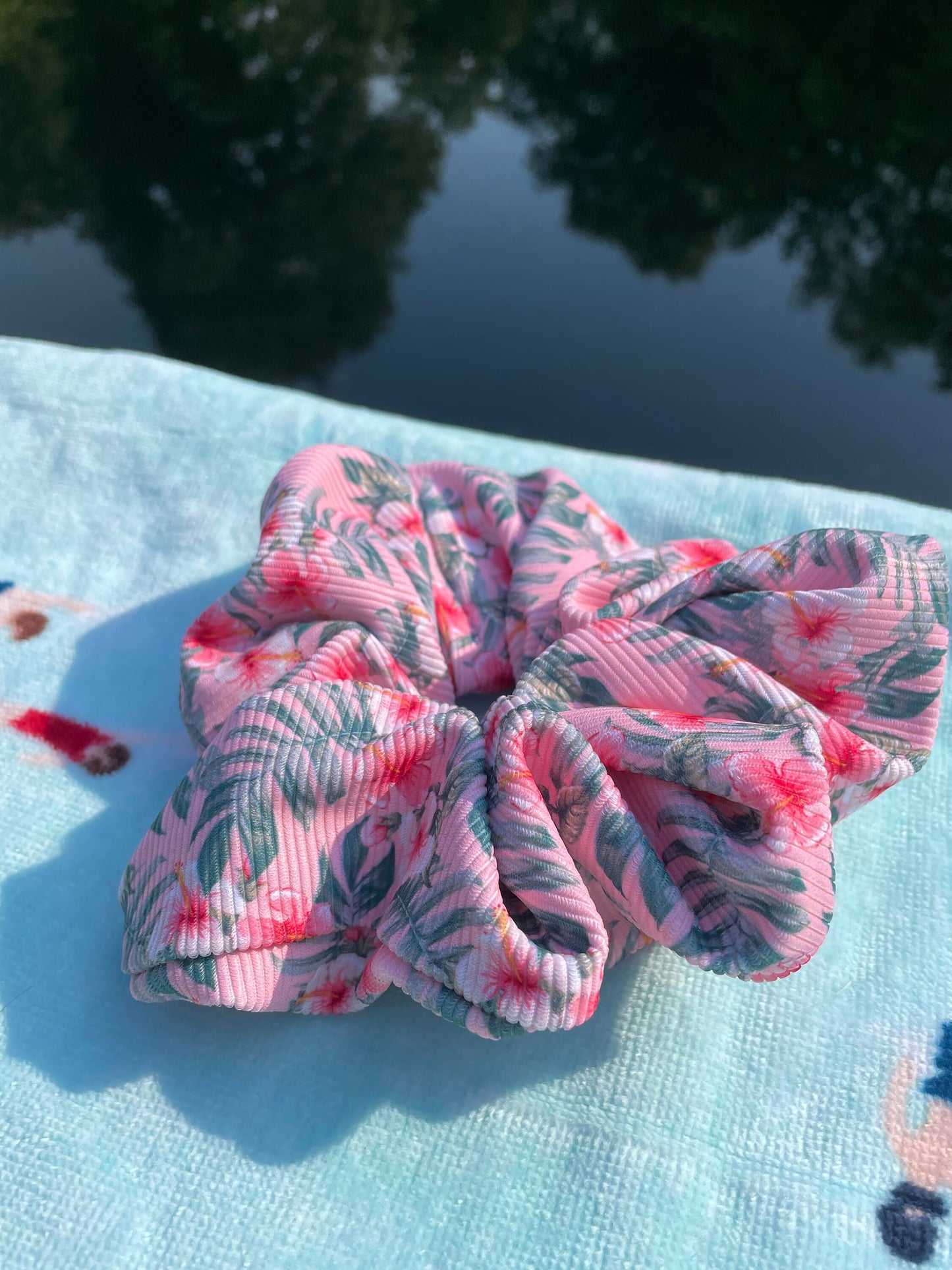 Hibiscus Ribbed SWIM Scrunchie, Oversized Scrunchie, Jumbo Scrunchie, Brynnbands,, 90s Scrunchie, Pool Scrunchie