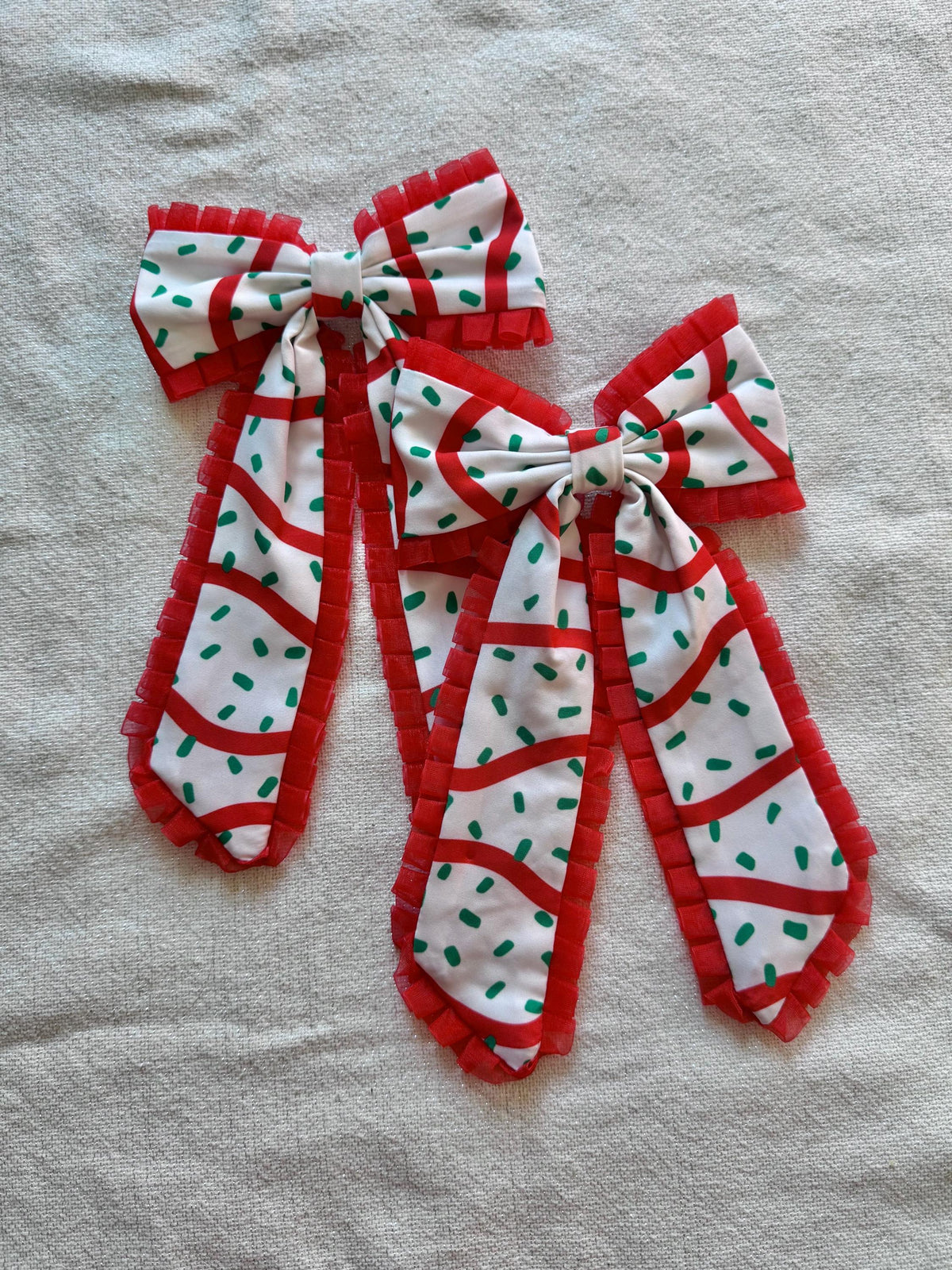 Christmas Cakes Bow, Holiday Bow, Ruffle Bow, Brynnbands