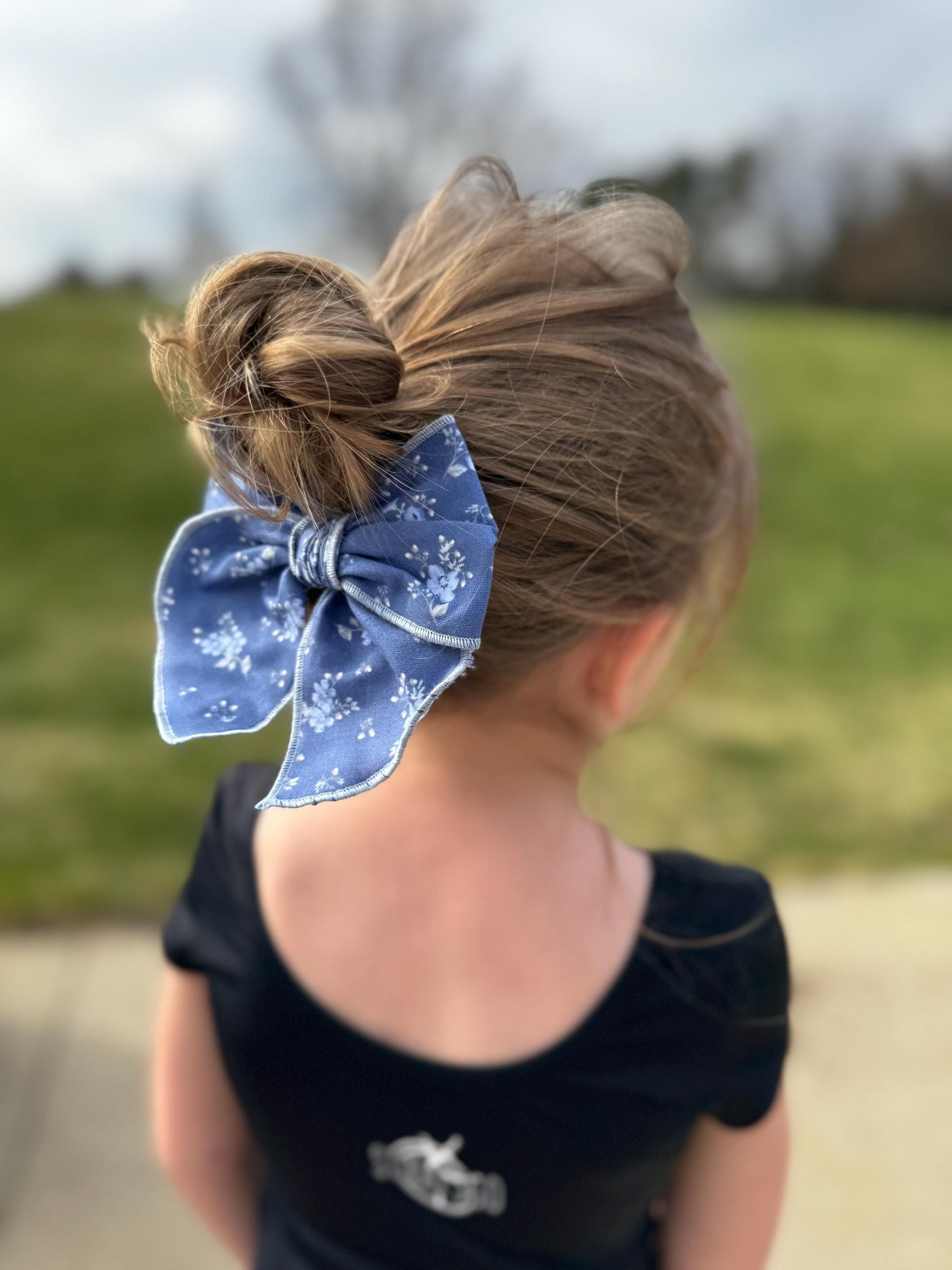 Blue Floral Bow, Fable Bow, Brynnbands