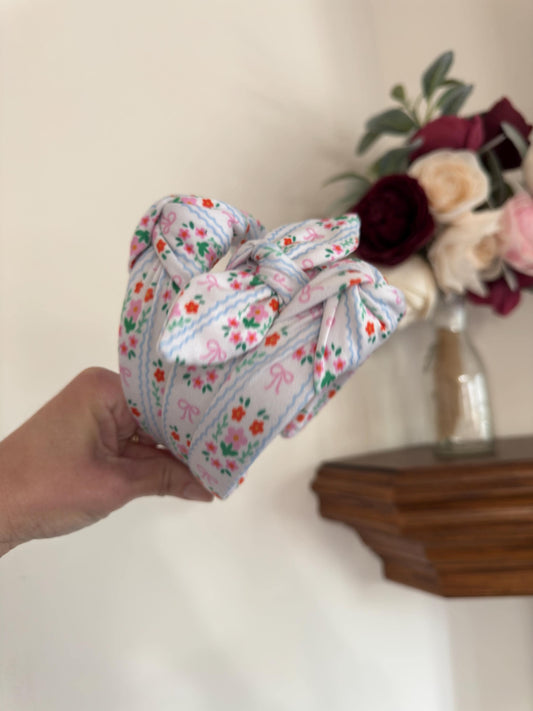 White Floral Hard Headband, Comfortable Knot Design