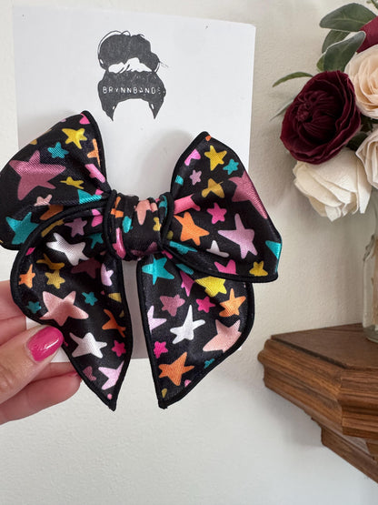 Stars Bow, Black Stars Fable Bow, Brynnbands, Bow for Girls